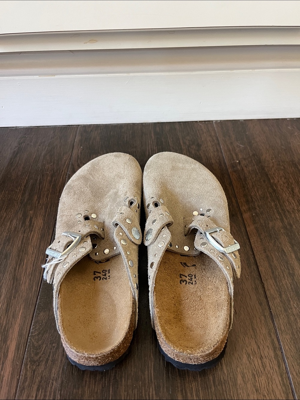 NWT BIRKENSTOCK RIVET CLOGS - Picture 6 of 8
